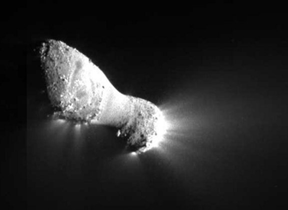 Comet Hartley 2 Medium resolution image