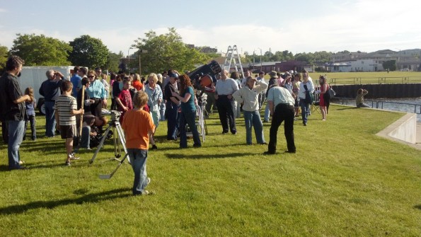 2012-06-05_18-31-54_TransitCrowdNearTelescopes Transit Crowds near the telescopes.