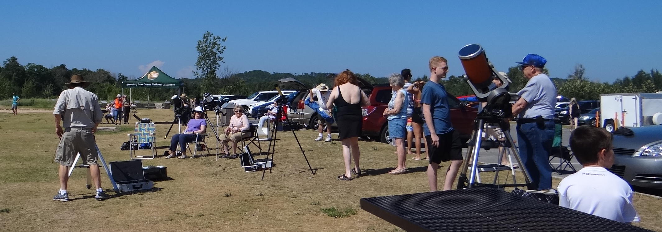 DSC02269Dune Climb Sun Party