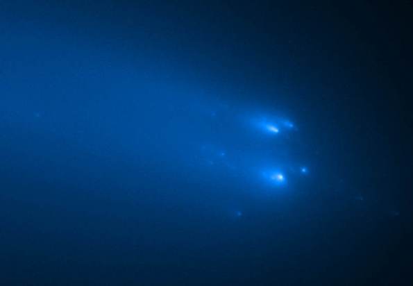 Comet ATLAS disintegrates