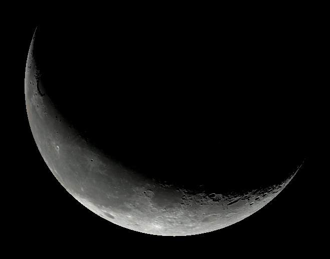 The Moon as it might appear through a small telescope